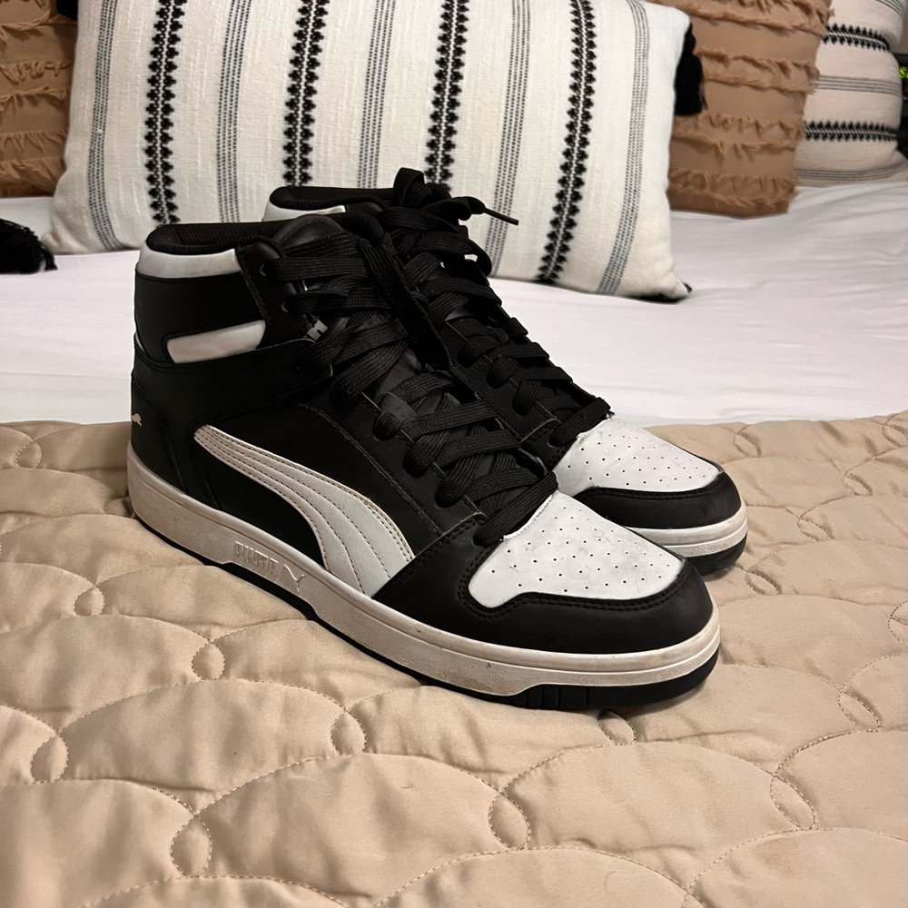 Puma Men's High-Top Black and White Sneakers